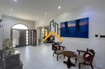 فيلا - 7 غرف نوم - 5 حمامات للبيع في عراد - المحرق