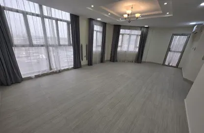 Apartment - 3 Bedrooms - 2 Bathrooms for rent in Hidd - Muharraq Governorate