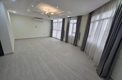 Apartment - 3 Bedrooms - 2 Bathrooms for rent in Hidd - Muharraq Governorate