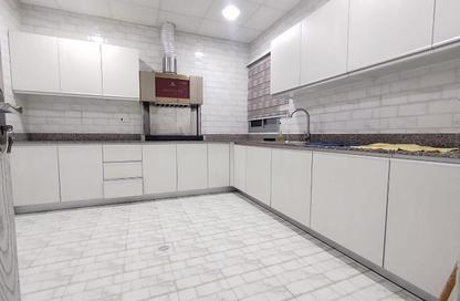 Apartment - 2 Bedrooms - 3 Bathrooms for rent in Hidd - Muharraq Governorate