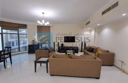 Apartment - 3 Bedrooms - 5 Bathrooms for rent in Seef - Capital Governorate