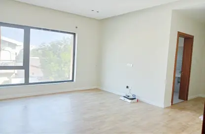 شقة - 4 غرف نوم - 4 حمامات للايجار في الحد - المحرق