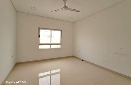Apartment - 2 Bedrooms - 2 Bathrooms for rent in Zinj - Manama - Capital Governorate