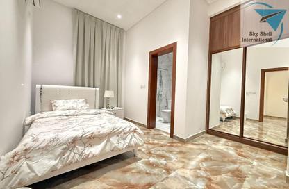 Duplex - 4 Bedrooms - 5 Bathrooms for rent in Seef - Capital Governorate