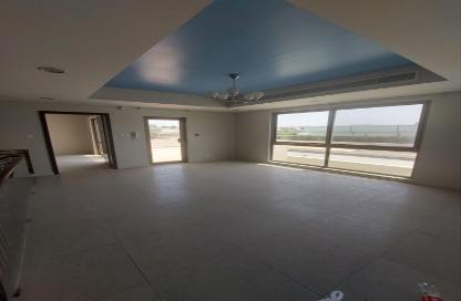 Villa - 4 Bedrooms - 3 Bathrooms for rent in Janabiya - Northern Governorate