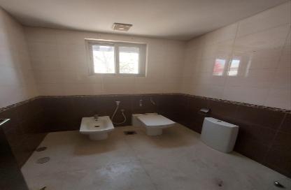 Villa - 4 Bedrooms - 3 Bathrooms for rent in Janabiya - Northern Governorate