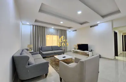 Apartment - 2 Bedrooms - 2 Bathrooms for rent in Al Juffair - Capital Governorate