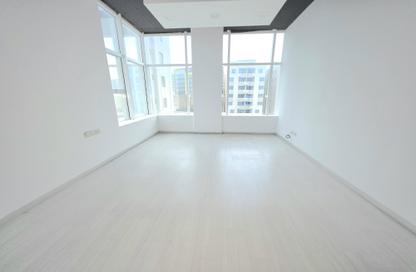 Office Space - 7 Bedrooms for rent in Seef - Capital Governorate
