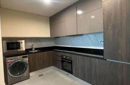 Apartment - 1 Bedroom - 2 Bathrooms for rent in Manama Sea Front - Manama - Capital Governorate