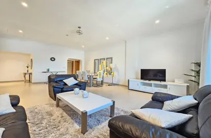 Apartment - 2 Bedrooms - 3 Bathrooms for rent in Al Areen Development - Zallaq - Southern Governorate