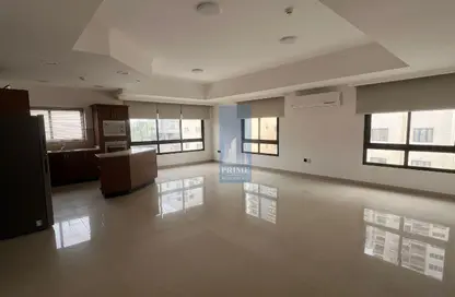 Apartment - 3 Bedrooms - 3 Bathrooms for rent in Al Juffair - Capital Governorate Apartment - 3 Bedrooms - 3 Bathrooms for rent in Al Juffair - Capital Governorate