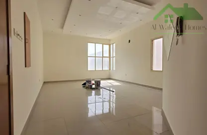 شقة - 2 غرف نوم - 2 حمامات للايجار في عراد - المحرق