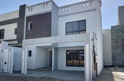 Villa - 5 - 6 for sale in Busaiteen - Muharraq Governorate