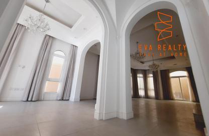 Villa - 4 Bedrooms - 4 Bathrooms for rent in Janabiya - Northern Governorate
