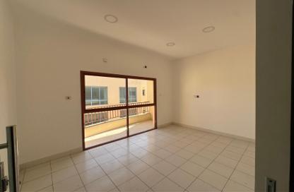 Office Space - 2 Bedrooms - 2 Bathrooms for rent in Gufool - Manama - Capital Governorate