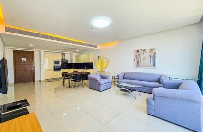 Apartment - 2 Bedrooms - 3 Bathrooms for rent in Al Juffair - Capital Governorate