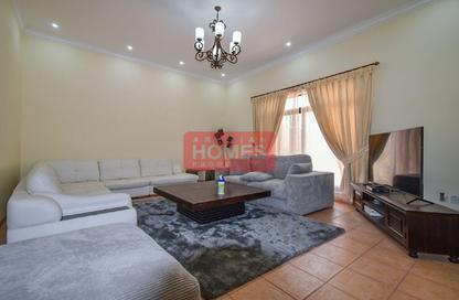 Villa - 5 Bedrooms - 4 Bathrooms for rent in Al Juffair - Capital Governorate