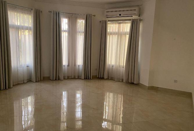 53460702 - Property Image 2