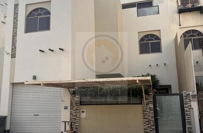 Villa - 4 Bedrooms - 5 Bathrooms for sale in Saar - Northern Governorate