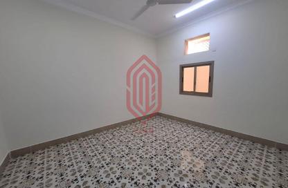 Apartment - 2 Bedrooms - 2 Bathrooms for rent in Al Dair - Muharraq Governorate