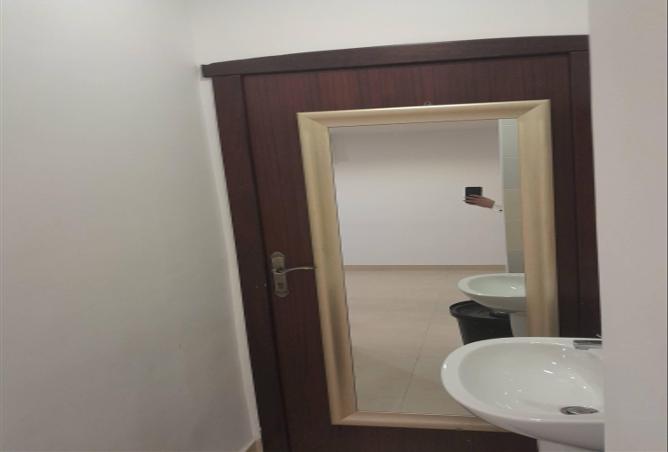 53461857 - صورة العقار 3