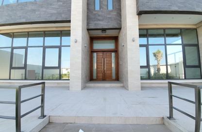 Villa - 4 Bedrooms - 6 Bathrooms for rent in Janabiya - Northern Governorate