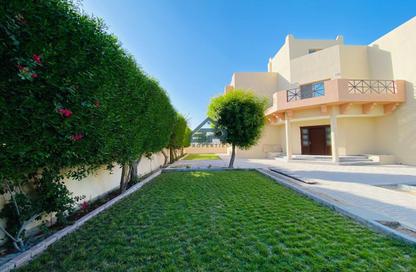 Compound - 4 Bedrooms - 4 Bathrooms for rent in Janabiya - Northern Governorate