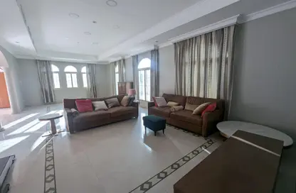 فيلا - 4 غرف نوم - 4 حمامات للايجار في سار - المحافظة الشمالية