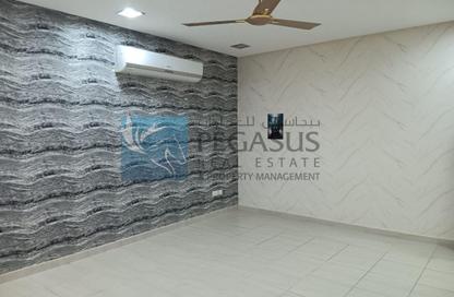 Villa - 4 Bedrooms - 4 Bathrooms for rent in Sehla - Northern Governorate