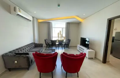 Apartment - 2 Bedrooms - 2 Bathrooms for rent in Mahooz - Manama - Capital Governorate