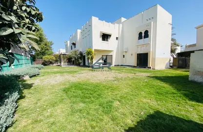 Compound - 5 Bedrooms - 4 Bathrooms for rent in Janabiya - Northern Governorate
