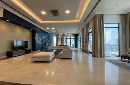 Penthouse - 5 Bedrooms - 5 Bathrooms for rent in Reef Island - Capital Governorate