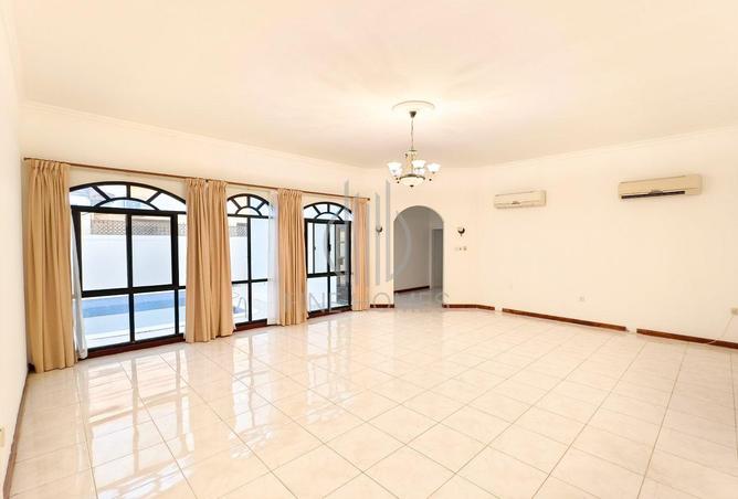 52676162 - Property Image 2