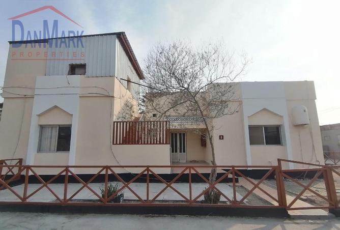 995767 - Property Image 2