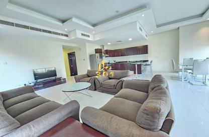 Apartment - 2 Bedrooms - 3 Bathrooms for rent in Al Juffair - Capital Governorate