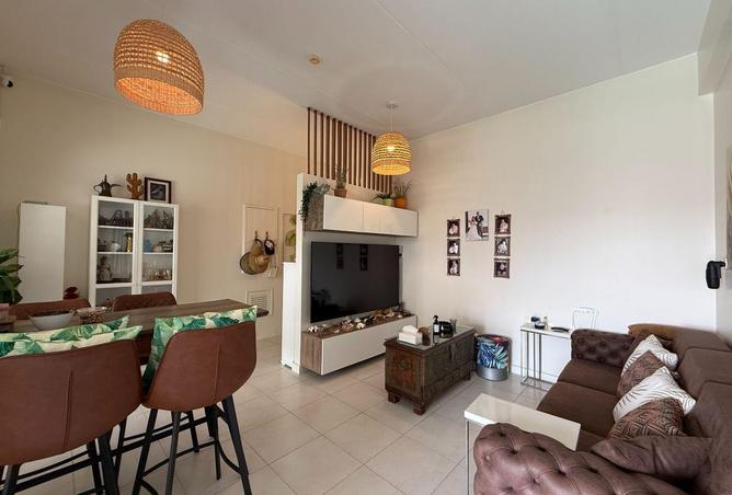 52301730 - Property Image 3