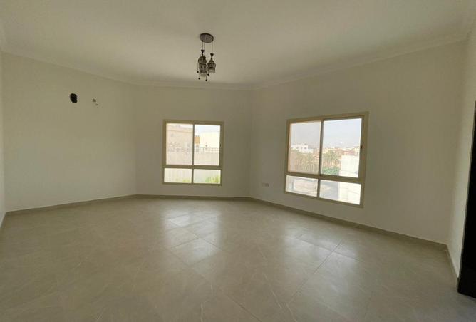 54207238 - Property Main Image