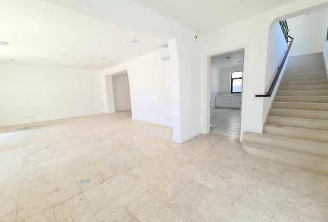 54207406 - Property Image 2