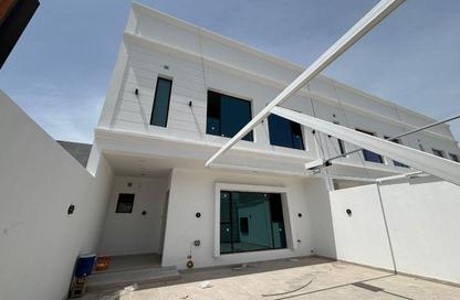Villa - 5 Bedrooms - 6 Bathrooms for sale in Hamad Town - Northern Governorate