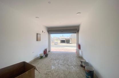 Shop - Studio - 1 Bathroom for rent in Nuwaidrat - Central Governorate