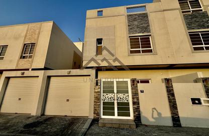 Villa - 4 - 5 for sale in Sanad - Central Governorate