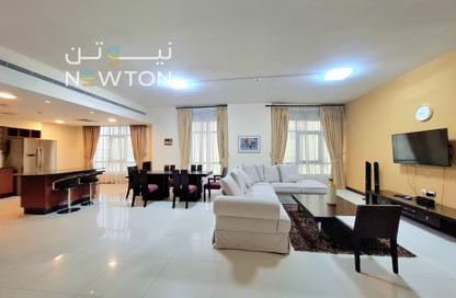 Apartment - 2 Bedrooms - 3 Bathrooms for rent in Busaiteen - Muharraq Governorate