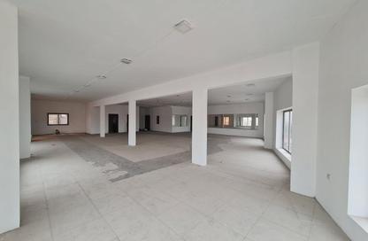 Office Space - Studio - 3 Bathrooms for rent in Tubli - Central Governorate