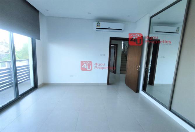 998770 - Property Image 3