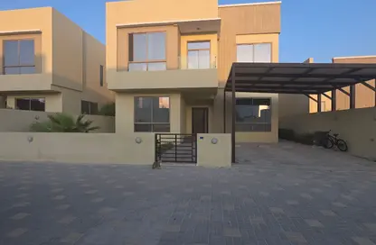 فيلا - 4 غرف نوم - 5 حمامات للايجار في الجنبية - المحافظة الشمالية فيلا - 4 غرف نوم - 5 حمامات للايجار في الجنبية - المحافظة الشمالية