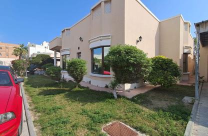 Villa - 4 Bedrooms - 4 Bathrooms for rent in Janabiya - Northern Governorate