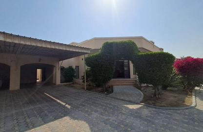Villa - 4 Bedrooms - 4 Bathrooms for rent in Janabiya - Northern Governorate