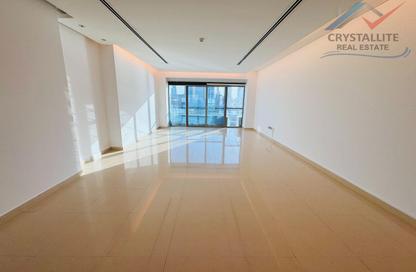 Apartment - 3 Bedrooms - 5 Bathrooms for rent in Reef Island - Capital Governorate