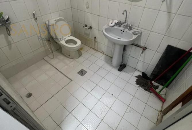 989067 - Property Image 3