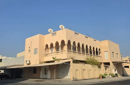 فيلا - 6 غرف نوم - 5 حمامات للبيع في مدينة عيسى - المحافظة الوسطى